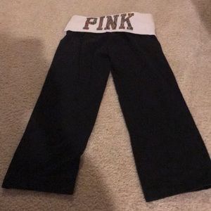 Pink yoga cropped pants